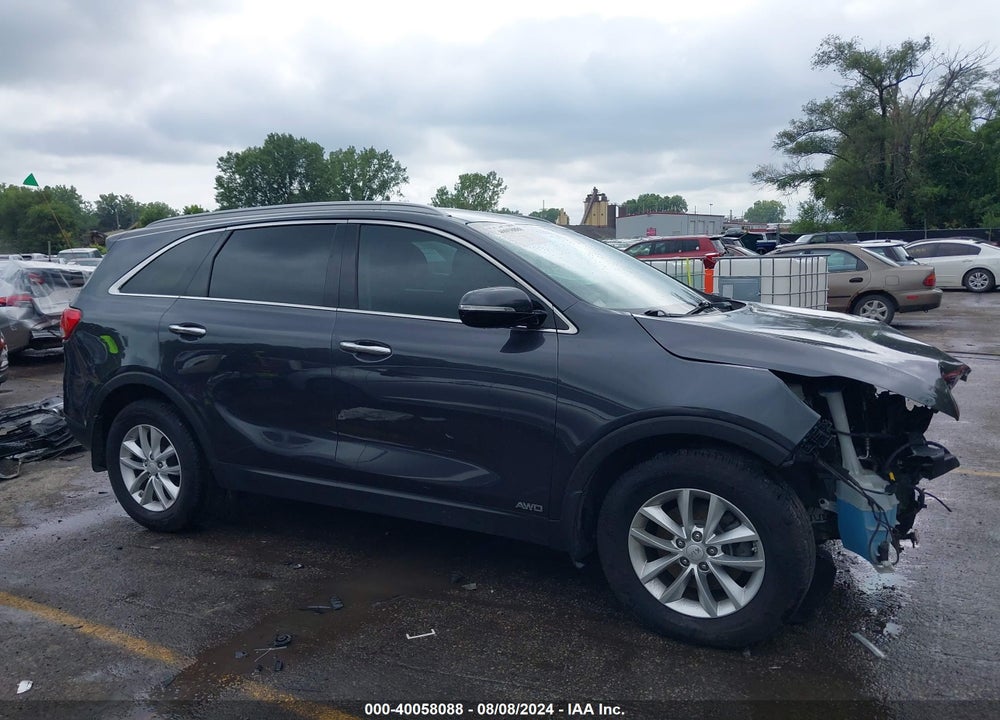 2018 KIA SORENTO 2.4L LX VIN: 5XYPGDA3XJG404493