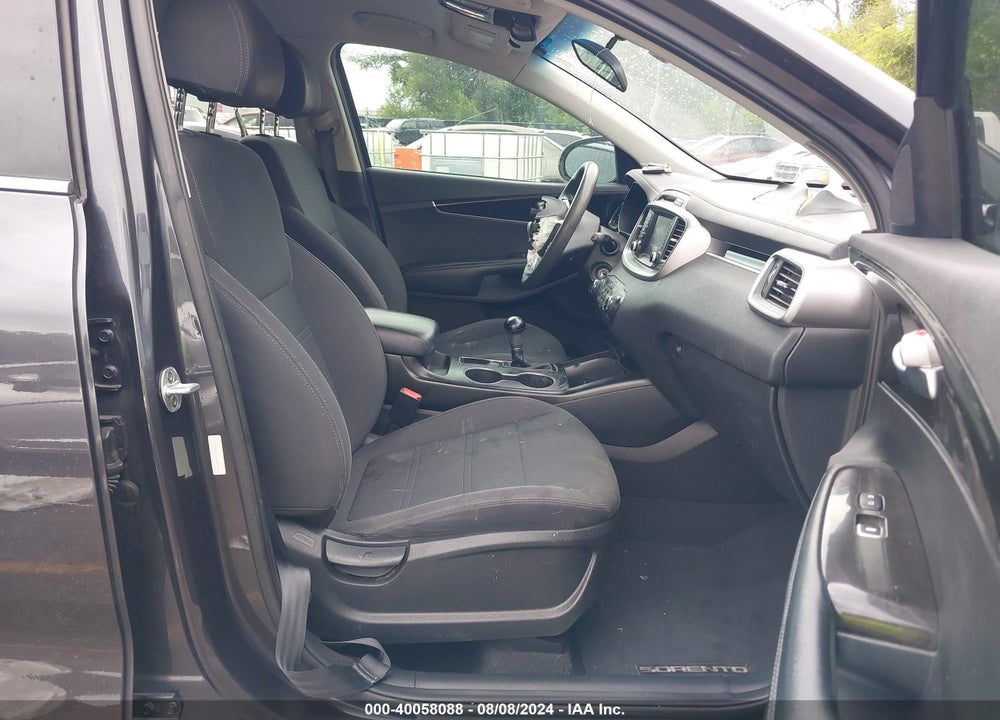 2018 KIA SORENTO 2.4L LX VIN: 5XYPGDA3XJG404493