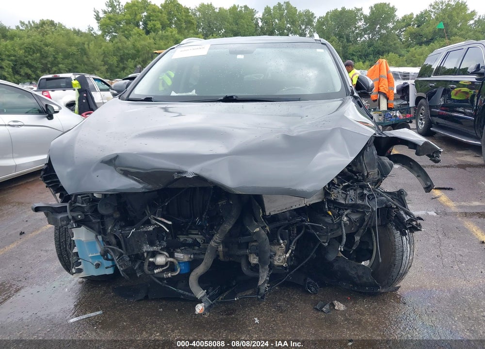 2018 KIA SORENTO 2.4L LX VIN: 5XYPGDA3XJG404493