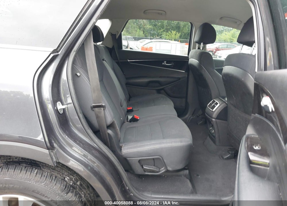 2018 KIA SORENTO 2.4L LX VIN: 5XYPGDA3XJG404493