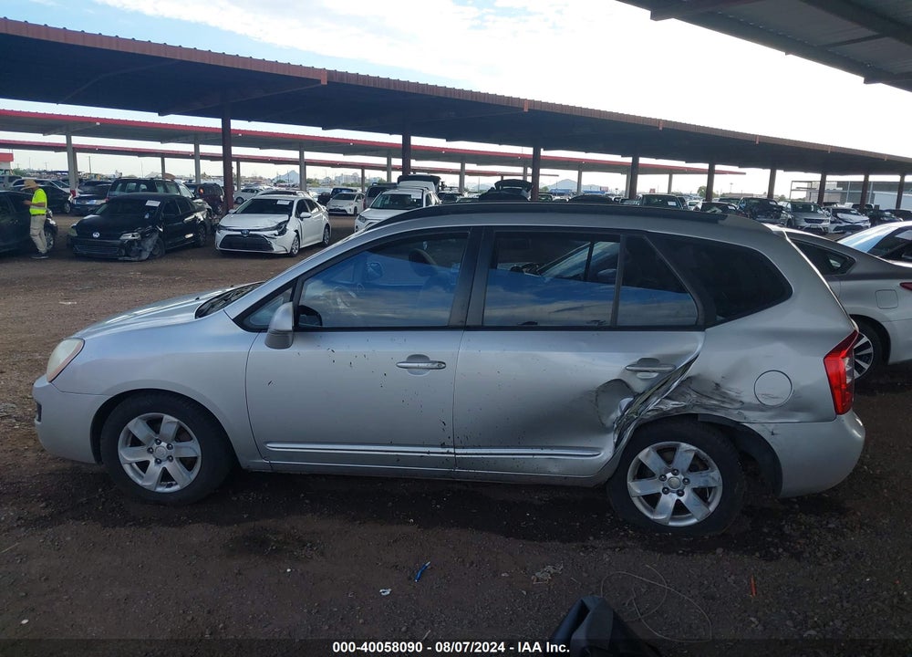 2008 KIA RONDO LX V6 VIN: KNAFG526887152807