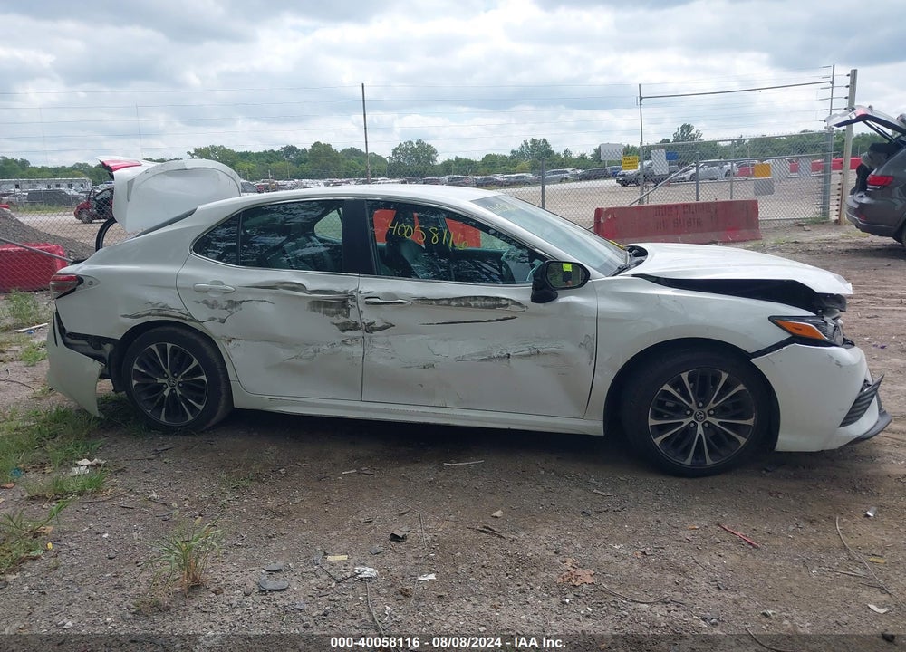 2018 TOYOTA CAMRY SE VIN: 4T1B11HK5JU036872