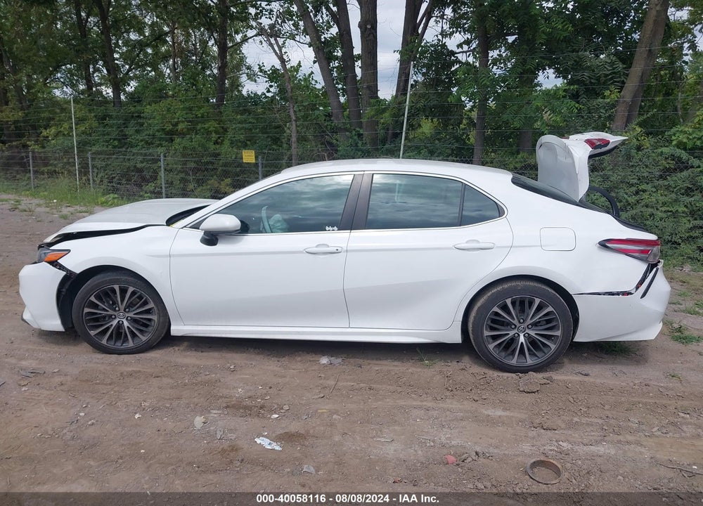 2018 TOYOTA CAMRY SE VIN: 4T1B11HK5JU036872