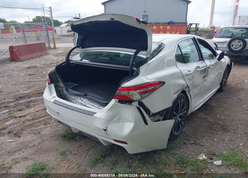 2018 TOYOTA CAMRY SE VIN: 4T1B11HK5JU036872