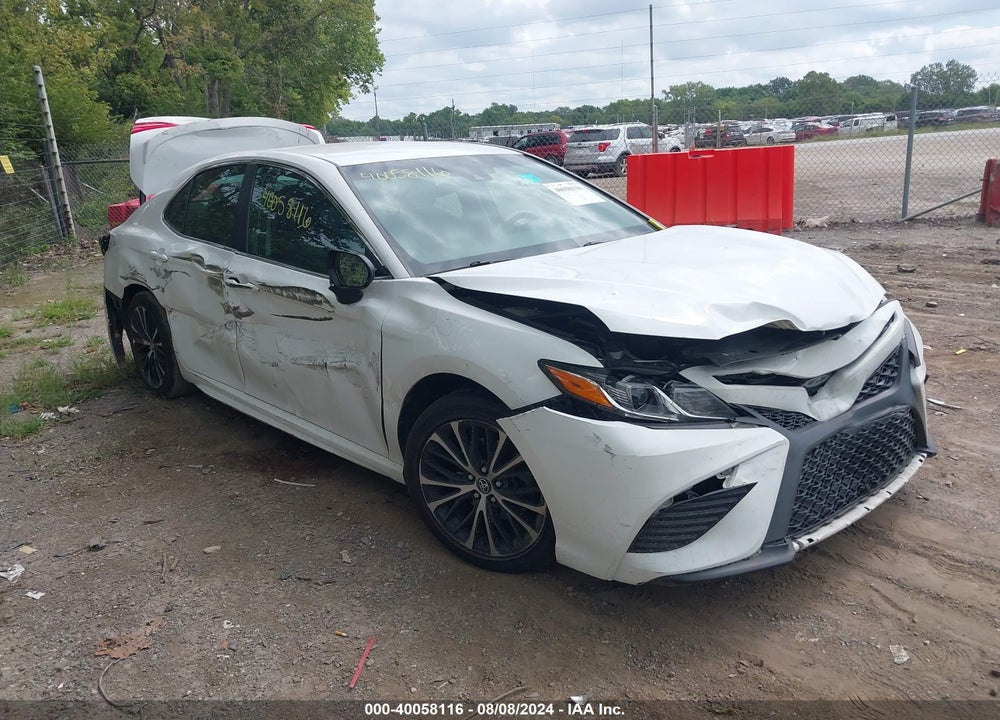 2018 TOYOTA CAMRY SE VIN: 4T1B11HK5JU036872