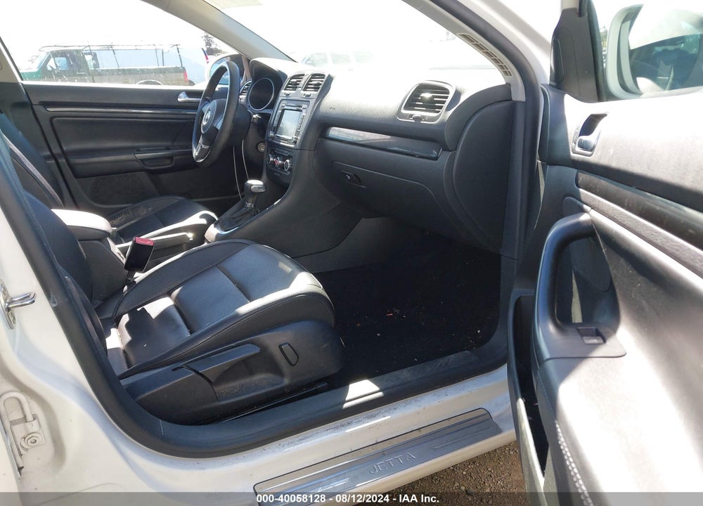 2010 VOLKSWAGEN JETTA SE VIN: 3VWPZ7AJ9AM706156