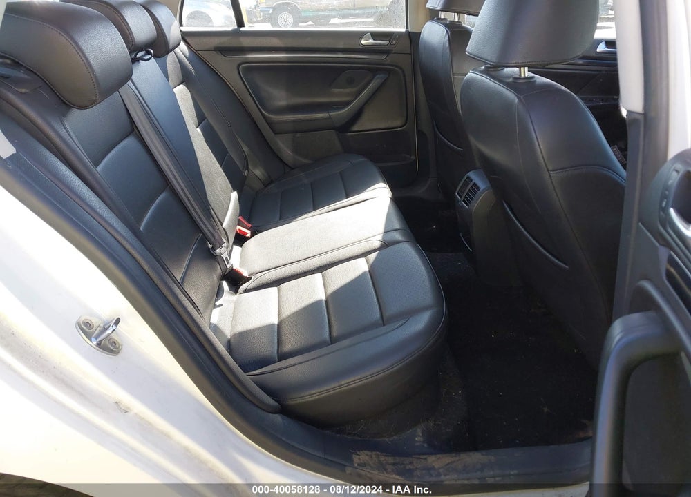 2010 VOLKSWAGEN JETTA SE VIN: 3VWPZ7AJ9AM706156