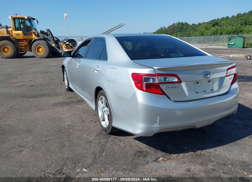 2013 TOYOTA CAMRY SE VIN: 4T1BF1FK7DU268964