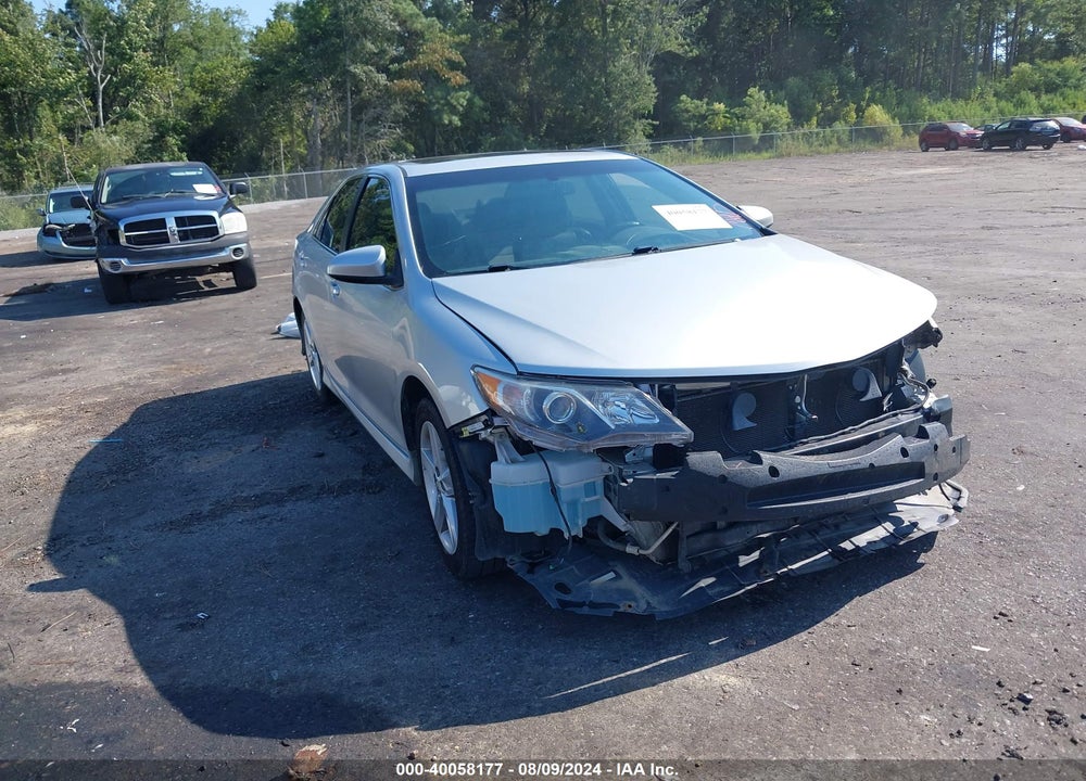2013 TOYOTA CAMRY SE VIN: 4T1BF1FK7DU268964