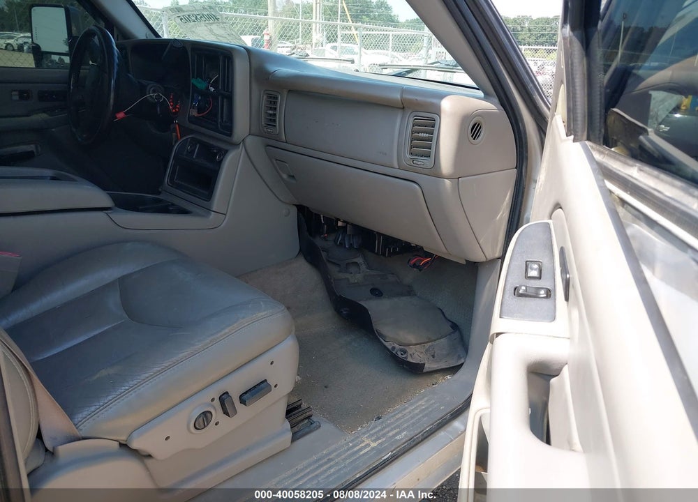 2006 GMC SIERRA 2500HD VIN: 1GTHK23D46F214390