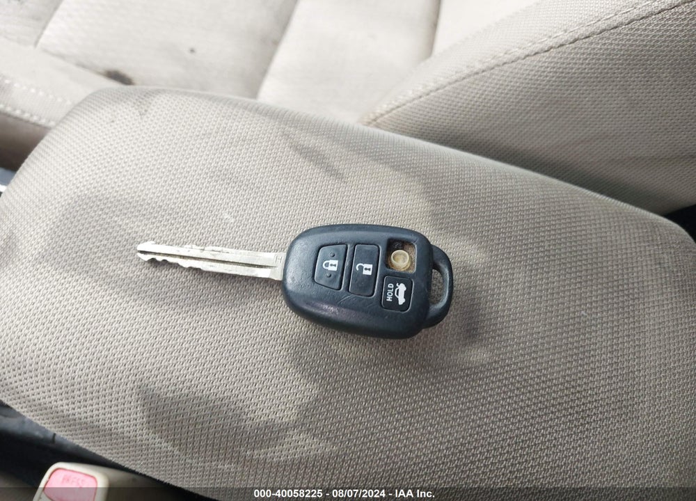 2014 TOYOTA COROLLA LE VIN: 2T1BURHE2EC146320