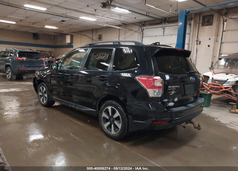 2018 SUBARU FORESTER 2.5I PREMIUM VIN: JF2SJAEC9JH450426