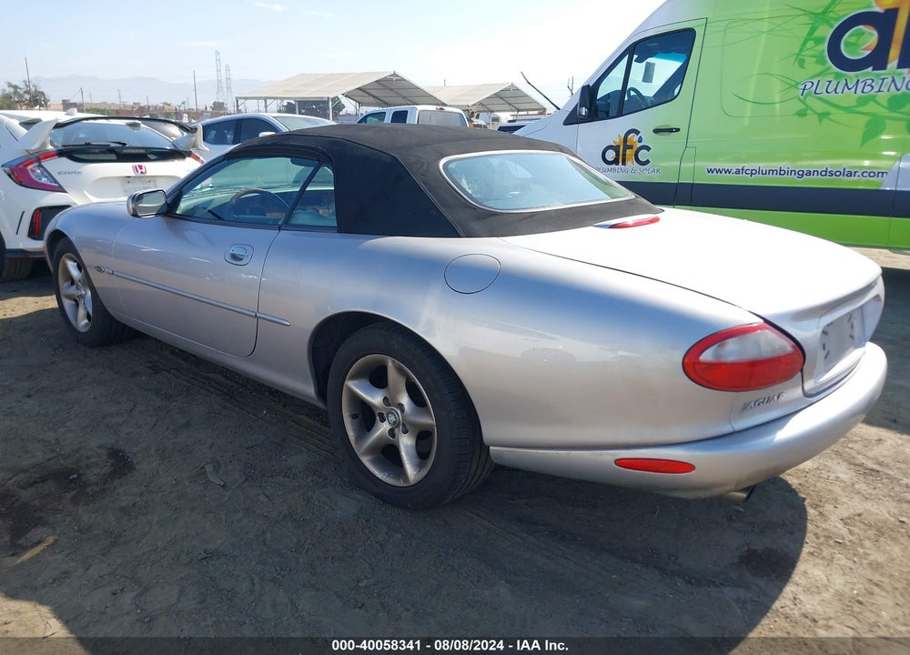 2000 JAGUAR XK8 VIN: SAJJA42C2YNA07258