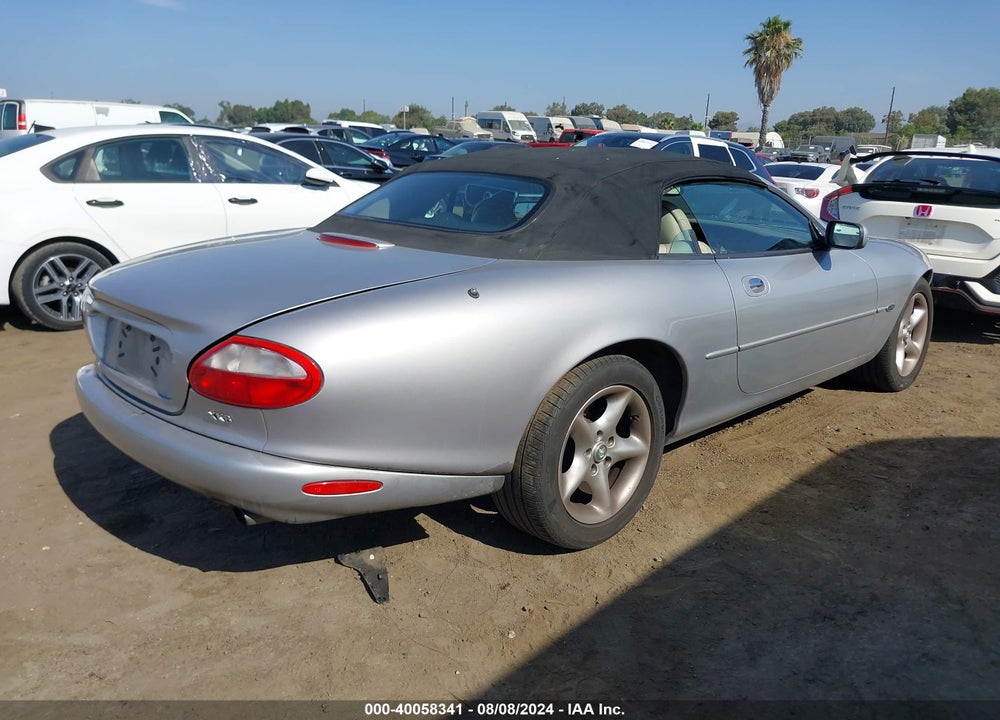 2000 JAGUAR XK8 VIN: SAJJA42C2YNA07258