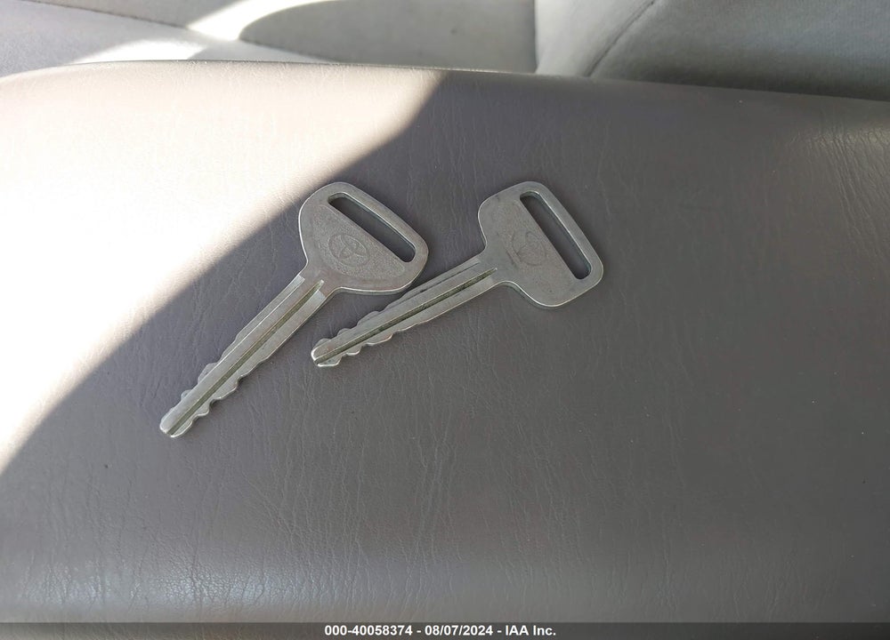 1994 TOYOTA CAMRY XLE VIN: JT2GK13E7R0035355