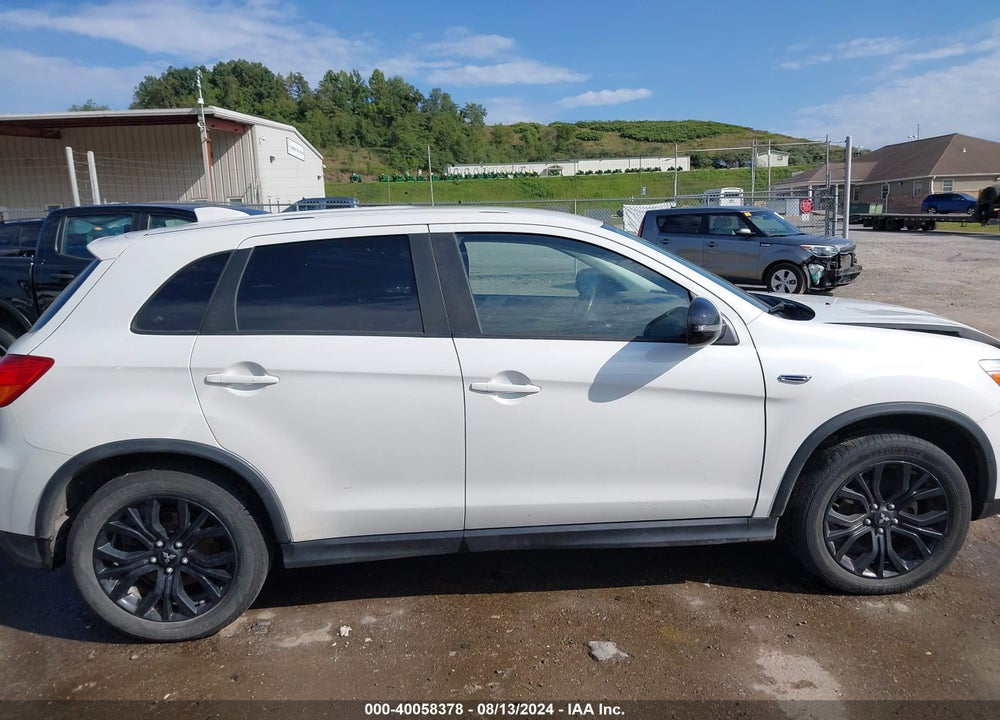 2018 MITSUBISHI OUTLANDER SPORT 2.0 LE VIN: JA4AR3AU4JZ029201