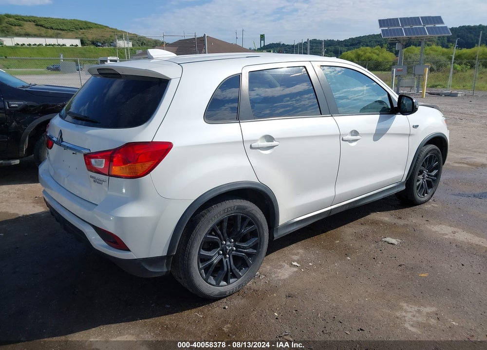 2018 MITSUBISHI OUTLANDER SPORT 2.0 LE VIN: JA4AR3AU4JZ029201