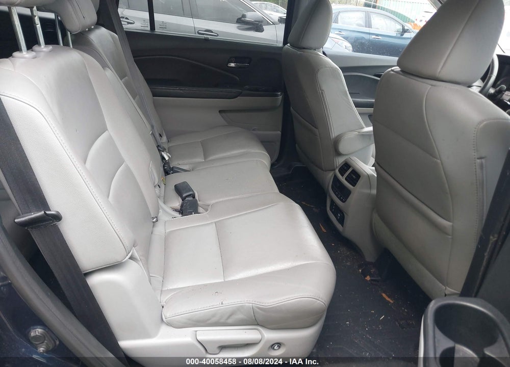 2017 HONDA PILOT TOURING VIN: 5FNYF6H91HB030290