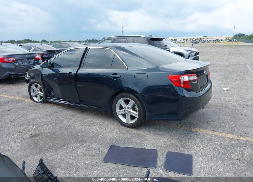 2013 TOYOTA CAMRY SE VIN: 4T1BF1FK5DU261740