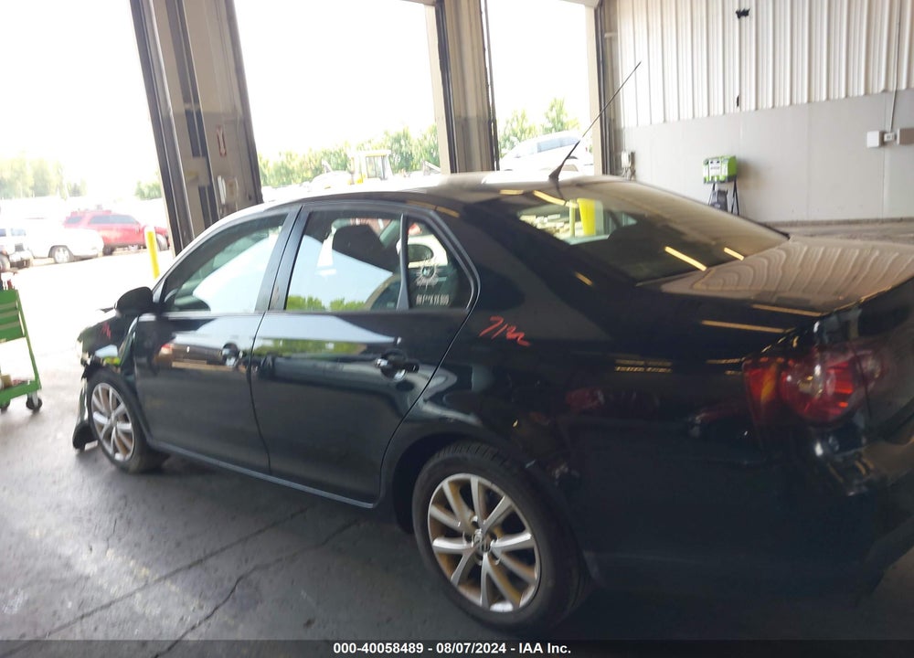 2010 VOLKSWAGEN JETTA S VIN: 3VWJZ7AJXAM076086