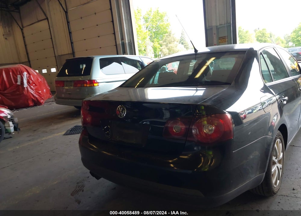 2010 VOLKSWAGEN JETTA S VIN: 3VWJZ7AJXAM076086