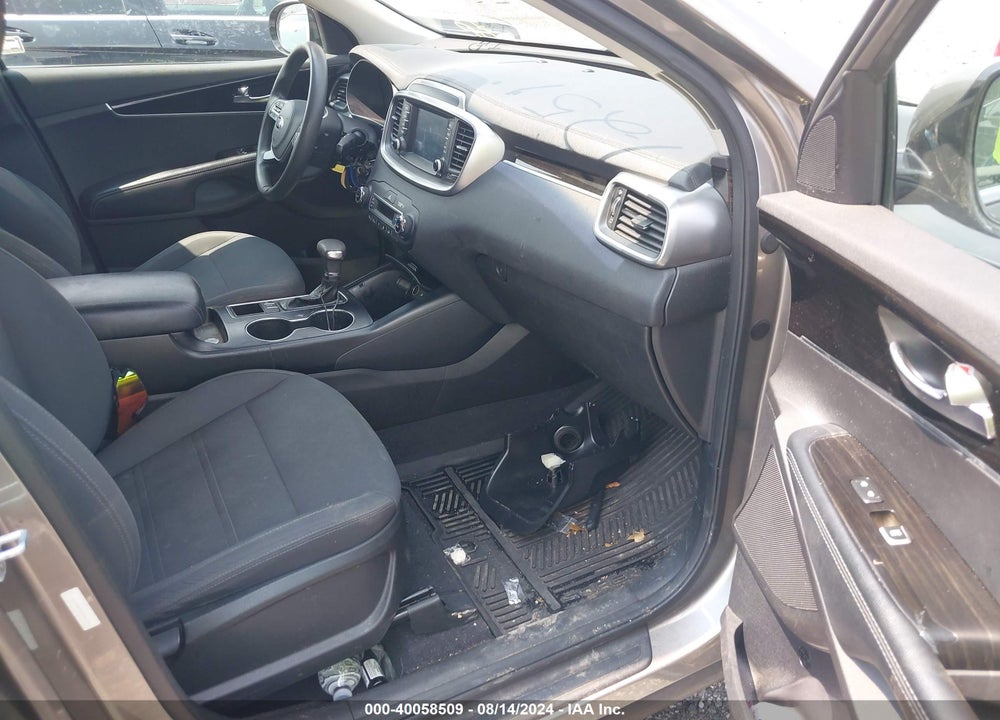 2019 KIA SORENTO 3.3L LX VIN: 5XYPGDA50KG467251