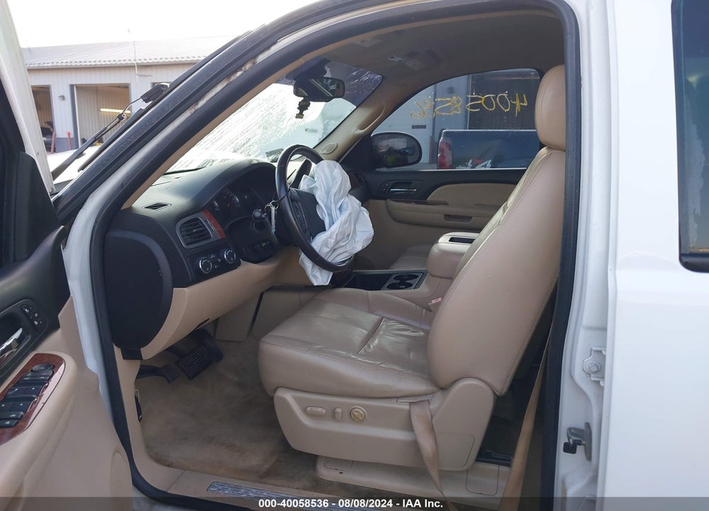 2008 CHEVROLET TAHOE LT VIN: 1GNFK13068J238390