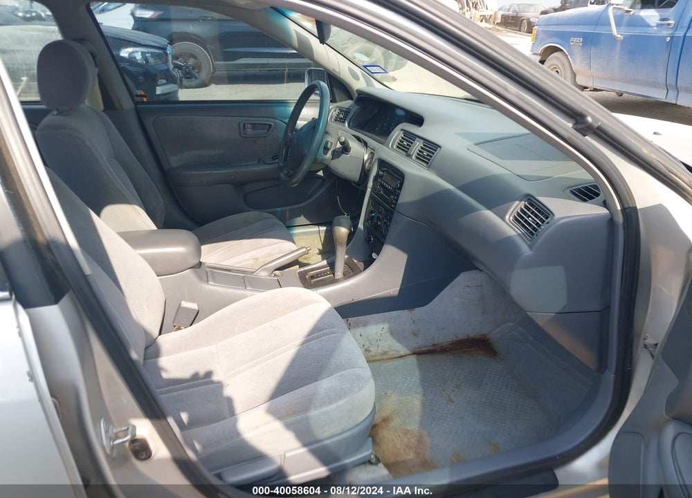 2001 TOYOTA CAMRY CE VIN: 4T1BG22K51U061266