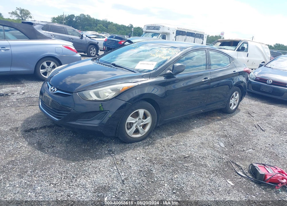 2014 HYUNDAI ELANTRA VIN: KMHDH4AE5EU143968