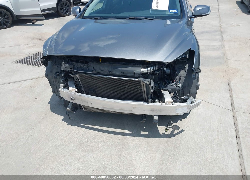 2018 INFINITI QX30 PREMIUM VIN: SJKCH5CPXJA045788