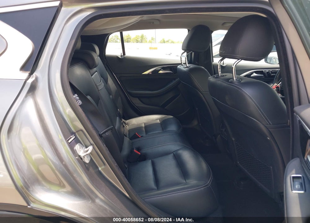 2018 INFINITI QX30 PREMIUM VIN: SJKCH5CPXJA045788