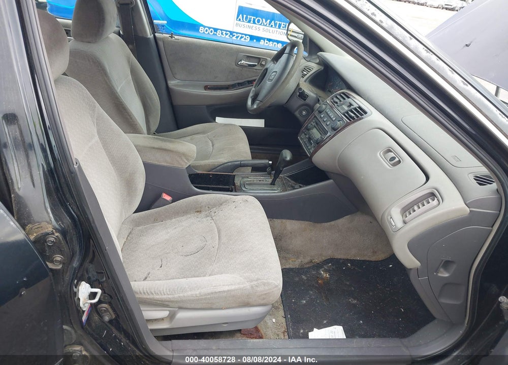 2002 HONDA ACCORD 2.3 EX/2.3 SE VIN: 1HGCG66892A174365