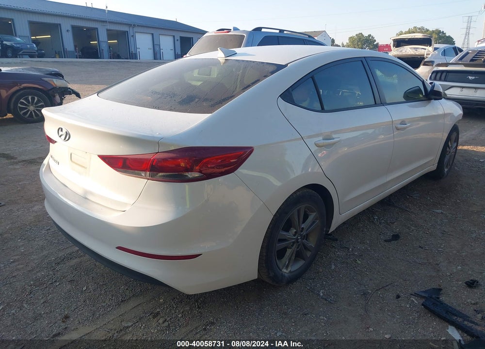 2017 HYUNDAI ELANTRA VIN: 5NPD84LF5HH117508