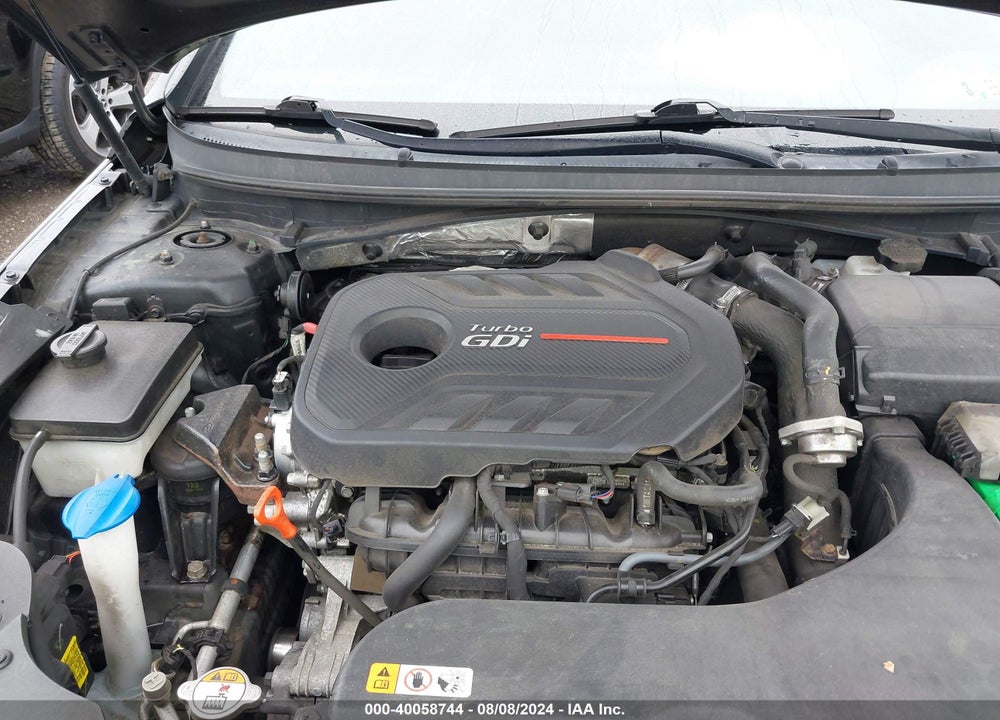 2015 HYUNDAI SONATA SPORT 2.0T VIN: 5NPE34AB1FH040636