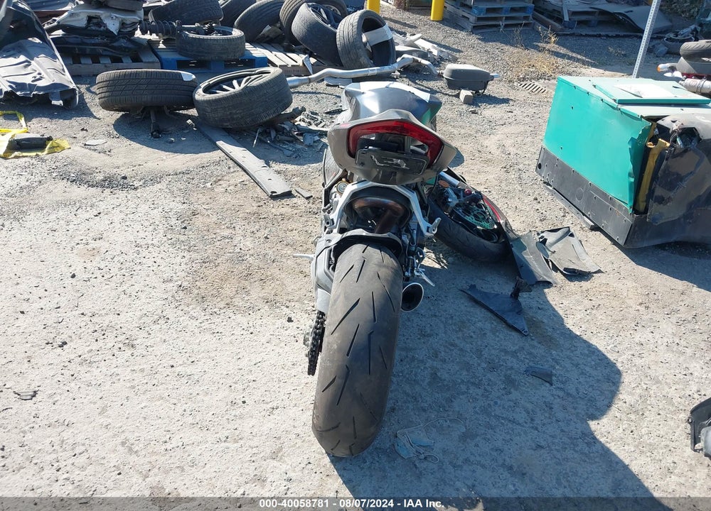 2024 DUCATI PANIGALE V2 VIN: ZDMHAATW5RB014228