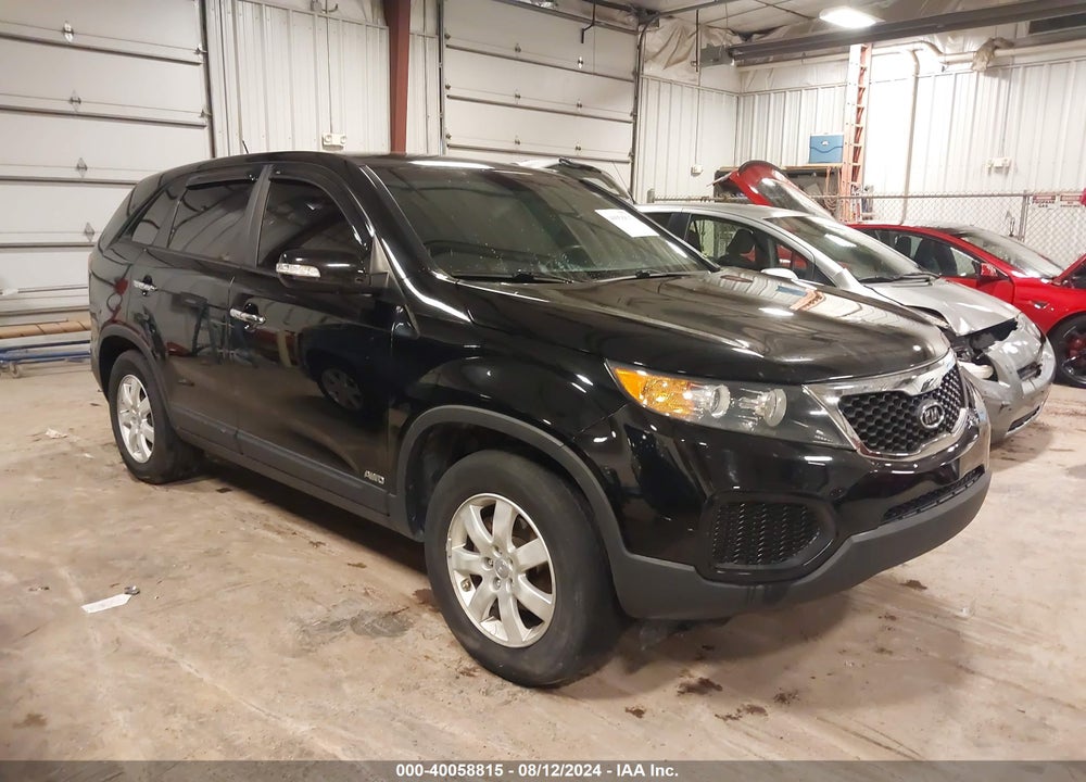2013 KIA SORENTO LX VIN: 5XYKTDA64DG418619