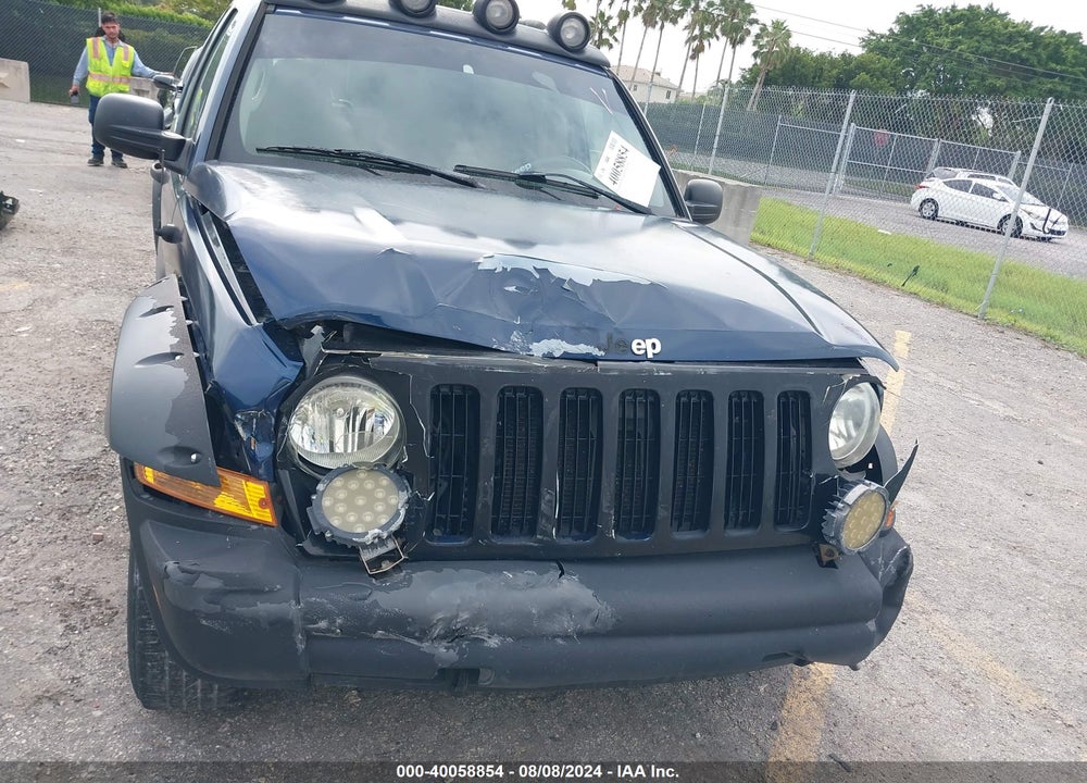 2005 JEEP LIBERTY RENEGADE VIN: 1J4GK38K45W576771