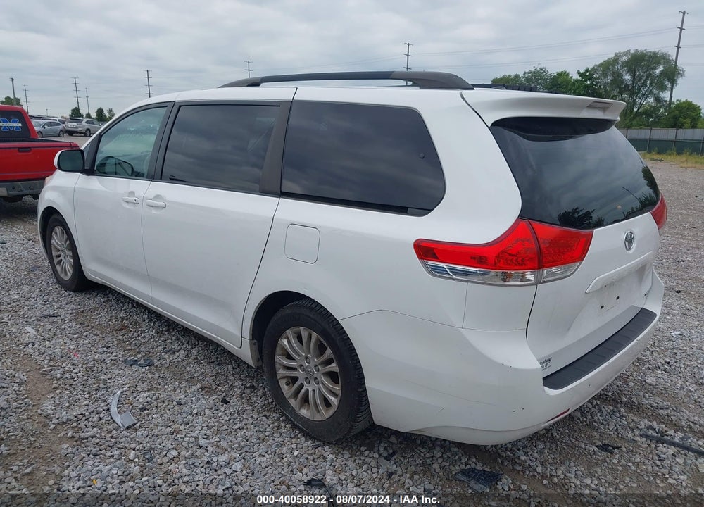 2012 TOYOTA SIENNA XLE V6 8 PASSENGER VIN: 5TDYK3DC0CS250343