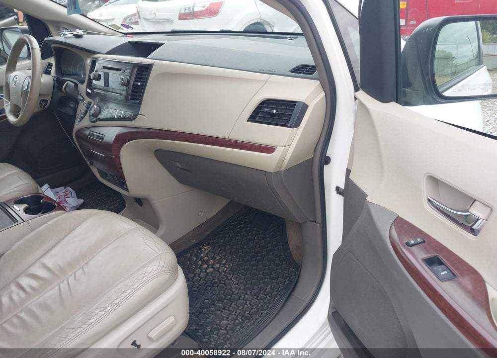 2012 TOYOTA SIENNA XLE V6 8 PASSENGER VIN: 5TDYK3DC0CS250343
