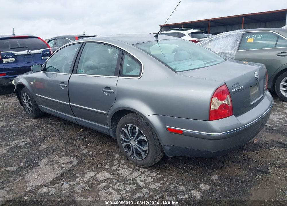 2002 VOLKSWAGEN PASSAT GLS VIN: WVWPD63B52P441068