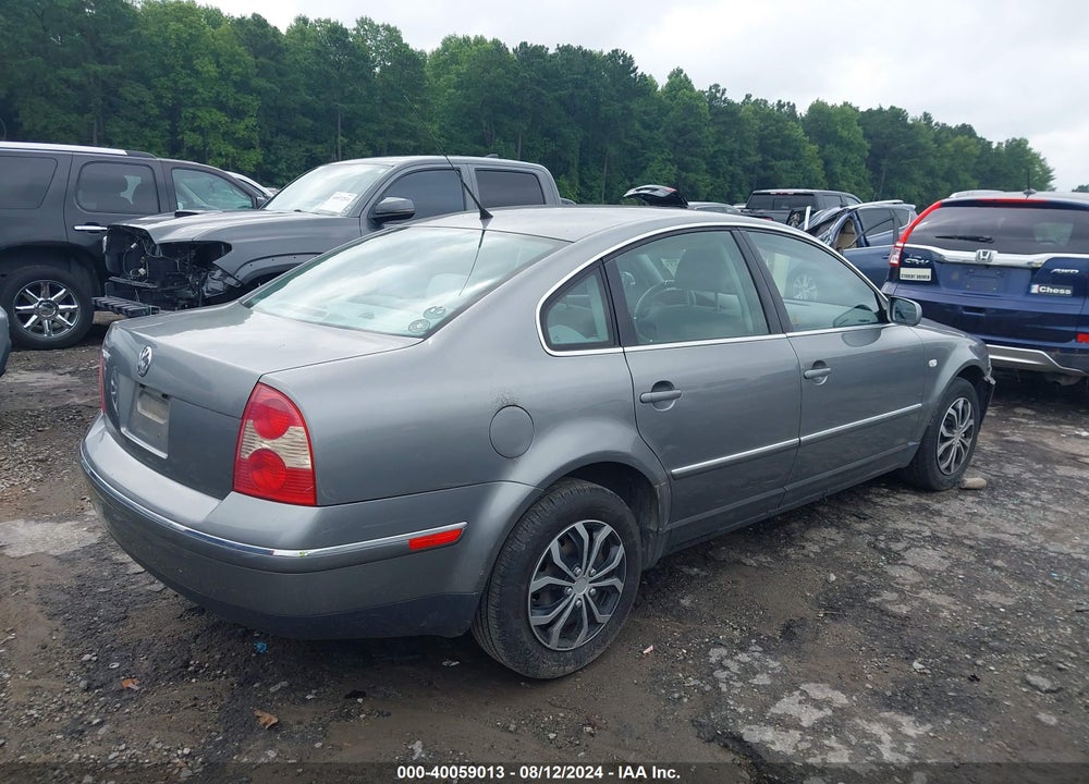 2002 VOLKSWAGEN PASSAT GLS VIN: WVWPD63B52P441068