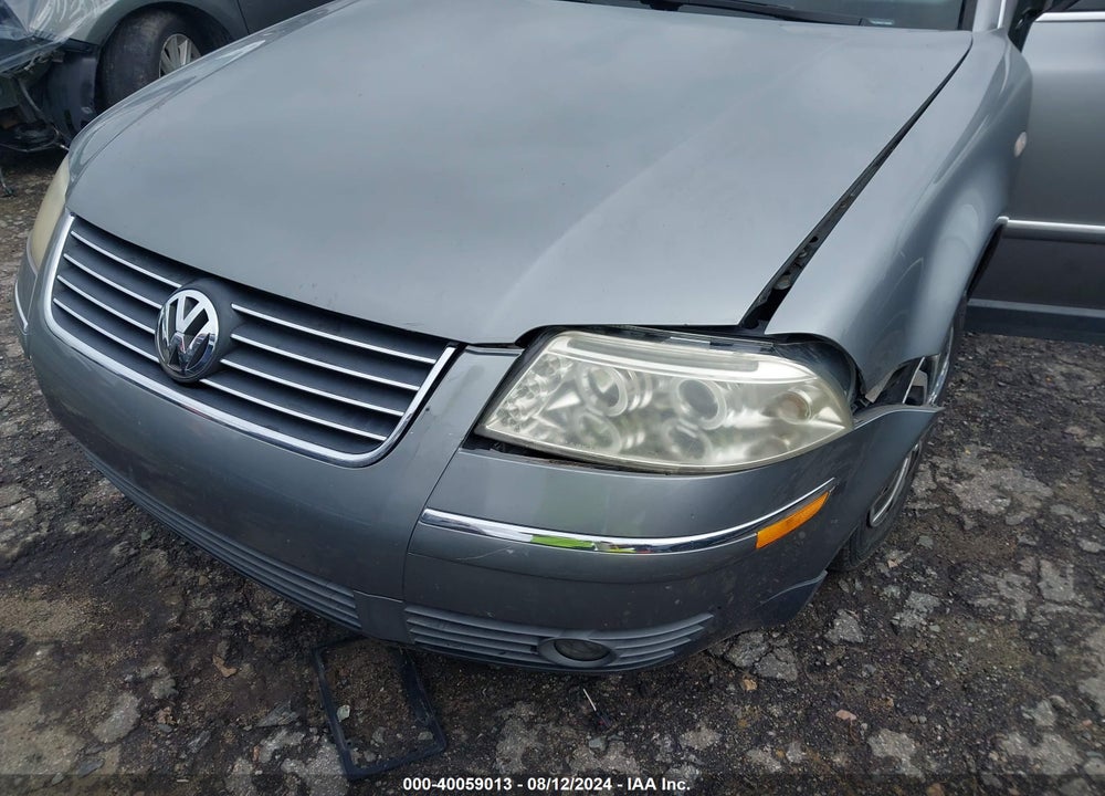 2002 VOLKSWAGEN PASSAT GLS VIN: WVWPD63B52P441068