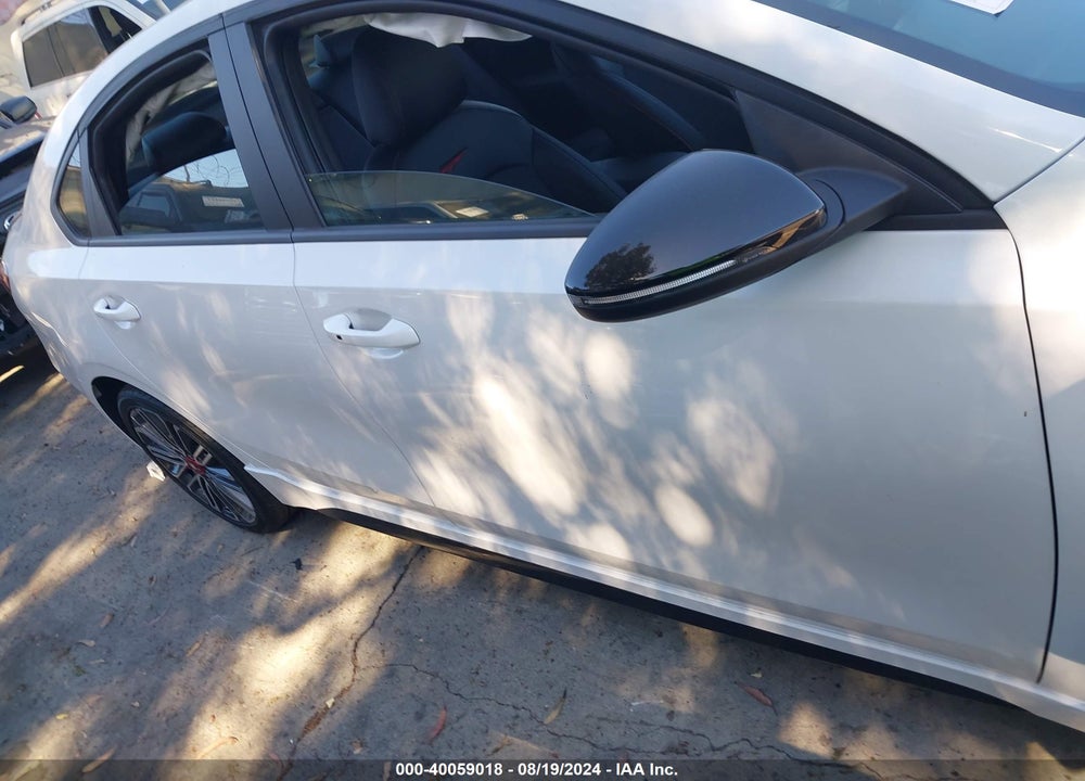 2024 KIA FORTE GT VIN: 3KPF44AC3RE699515