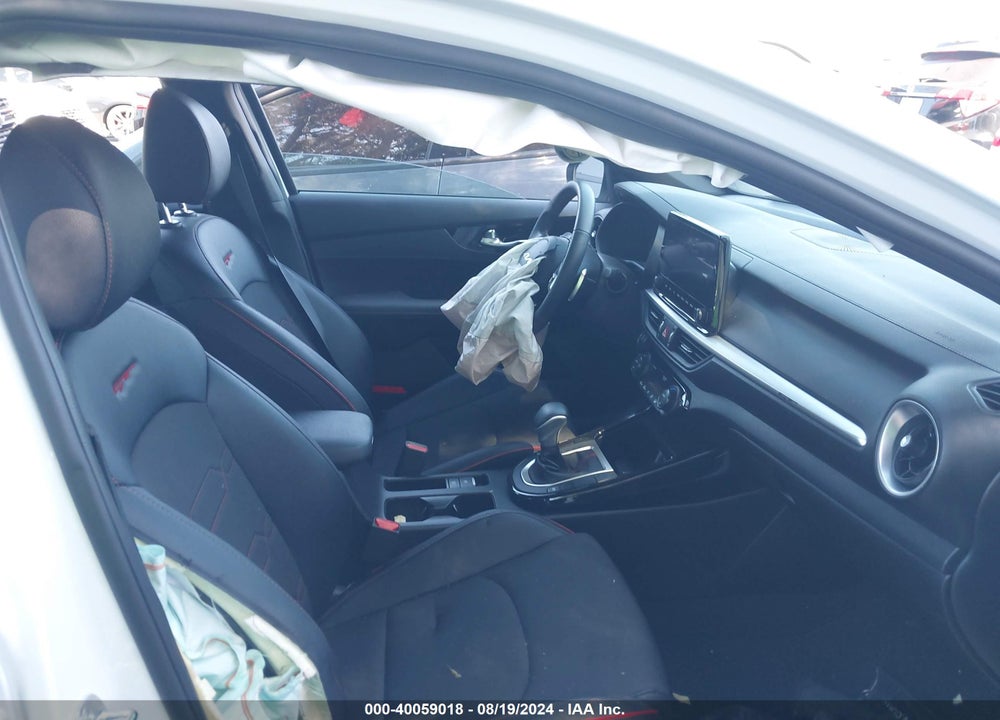 2024 KIA FORTE GT VIN: 3KPF44AC3RE699515