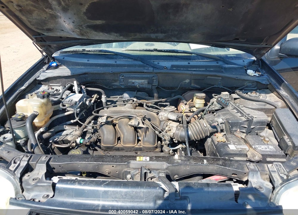 2001 FORD ESCAPE XLS VIN: 1FMYU011X1KB14796