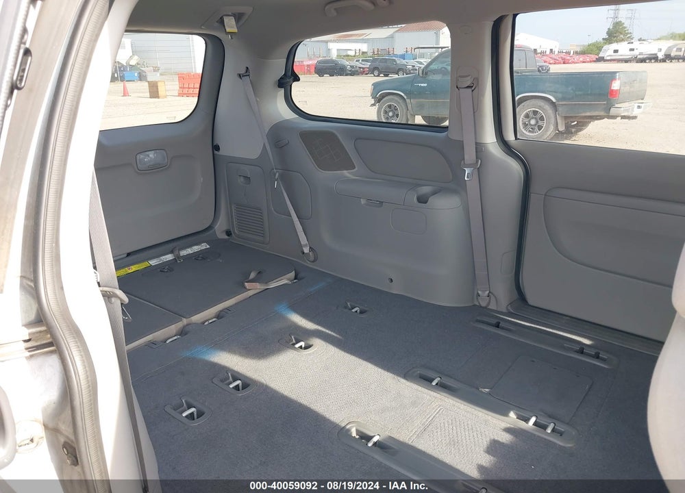 2011 KIA SEDONA LX VIN: KNDMG4C73B6375166