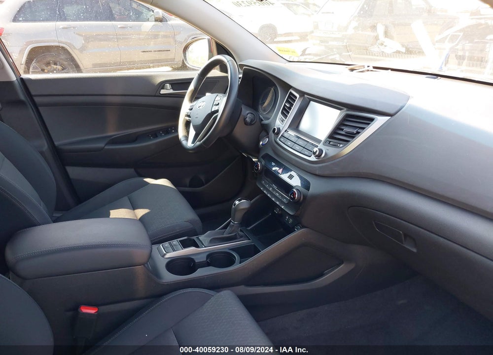 2018 HYUNDAI TUCSON SPORT VIN: KM8J33AL0JU803354