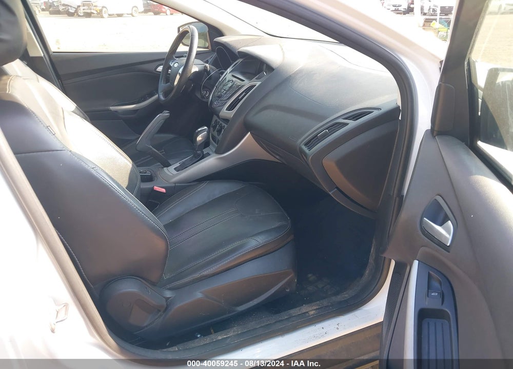 2013 FORD FOCUS SE VIN: 1FADP3K25DL298228