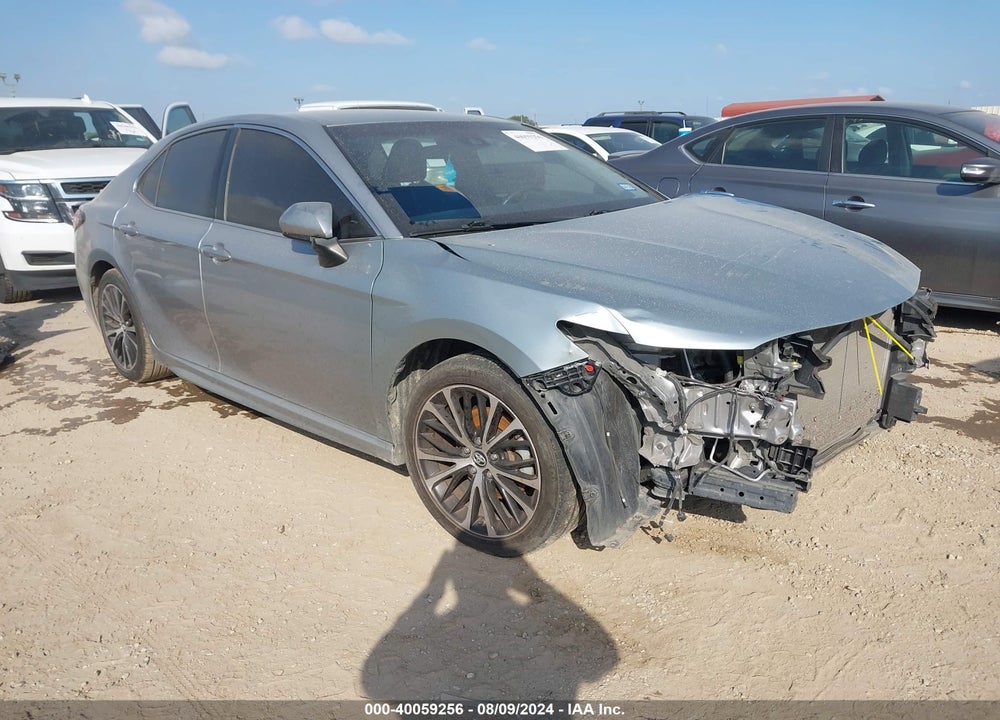 2018 TOYOTA CAMRY SE VIN: 4T1B11HK3JU596390