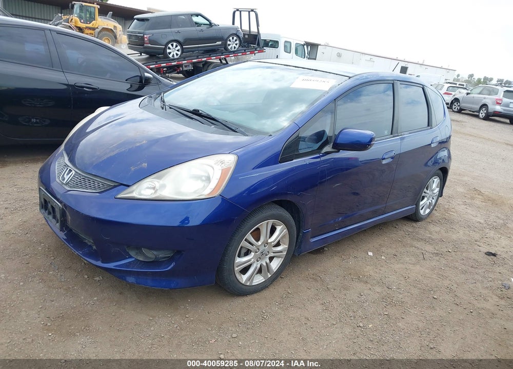 2011 HONDA FIT SPORT VIN: JHMGE8G56BC017191